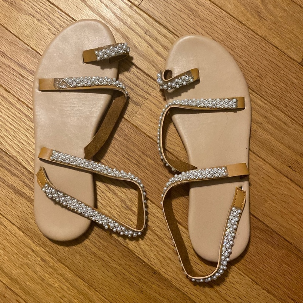 Pearl styled sandals